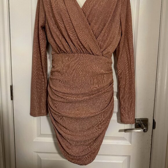 Robe de soirée rose gold pailletée - Picture 2 of 2
